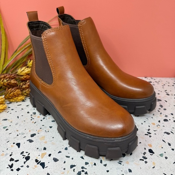NEW Circus by Sam Edelman Darielle Cognac Women’s Lug Sole Chunky Boots Sz 9.5 - Picture 9 of 9